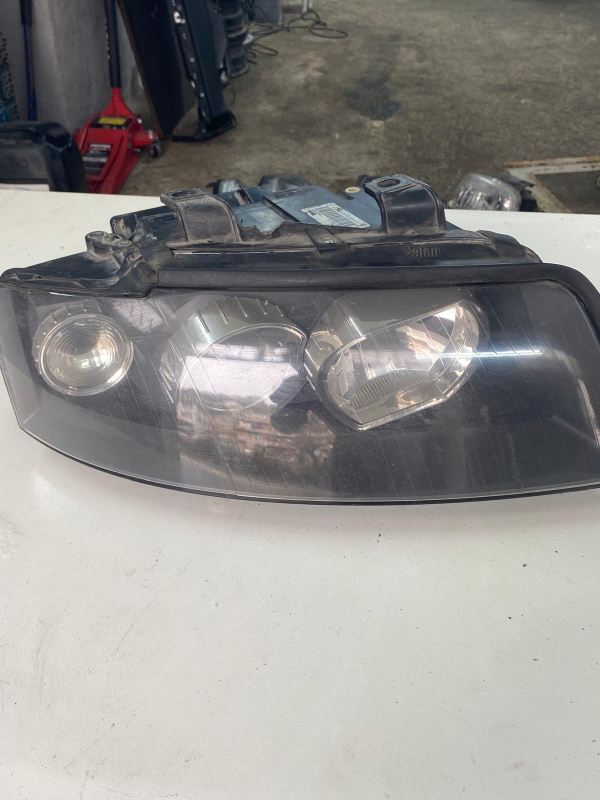 AUDİ A3-A4 SAĞ-SOL ÖN FAR 