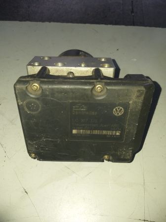 VW ÇIKMA ABS BEYNİ VE KONTROL ÜNİTESİ 1J0 907 379 P ORJİNAL ÇIKMA