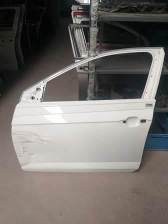 VW POLO YENİ KASA SOL ÖN KAPI ORJİNAL ÇIKMA